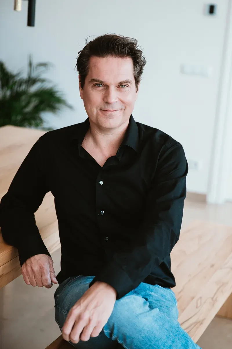 Roeland Hofkens, CAIO · Chief AI Officer